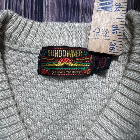 Women’s Vintage Sundowner by Erika Strasberg Honeycomb V-Neck Sweater - Picture 9 of 9